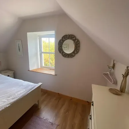 2 Bedroom House In Dunmanway *