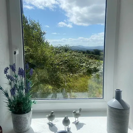 2 Bedroom House In Dunmanway *